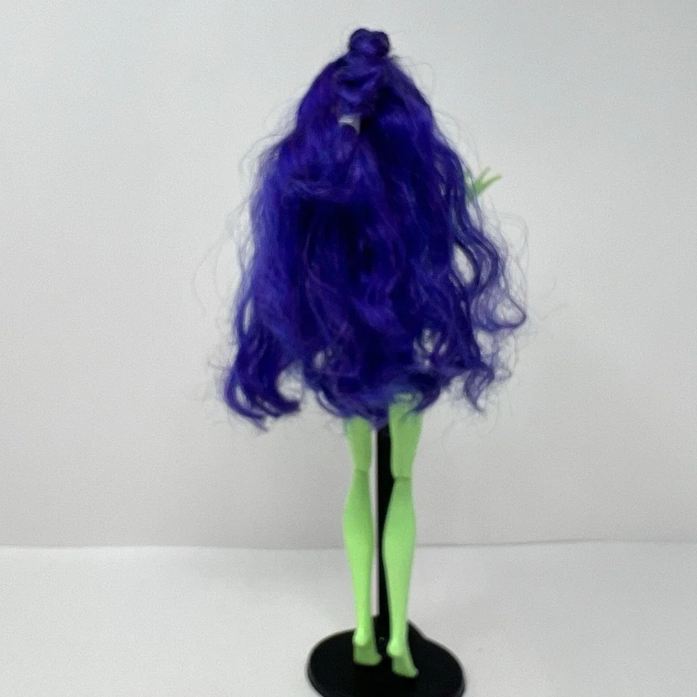 Monster High Amanita Nightshade Gloom‎ and Bloom Doll Mattel Fashion Figure 2008